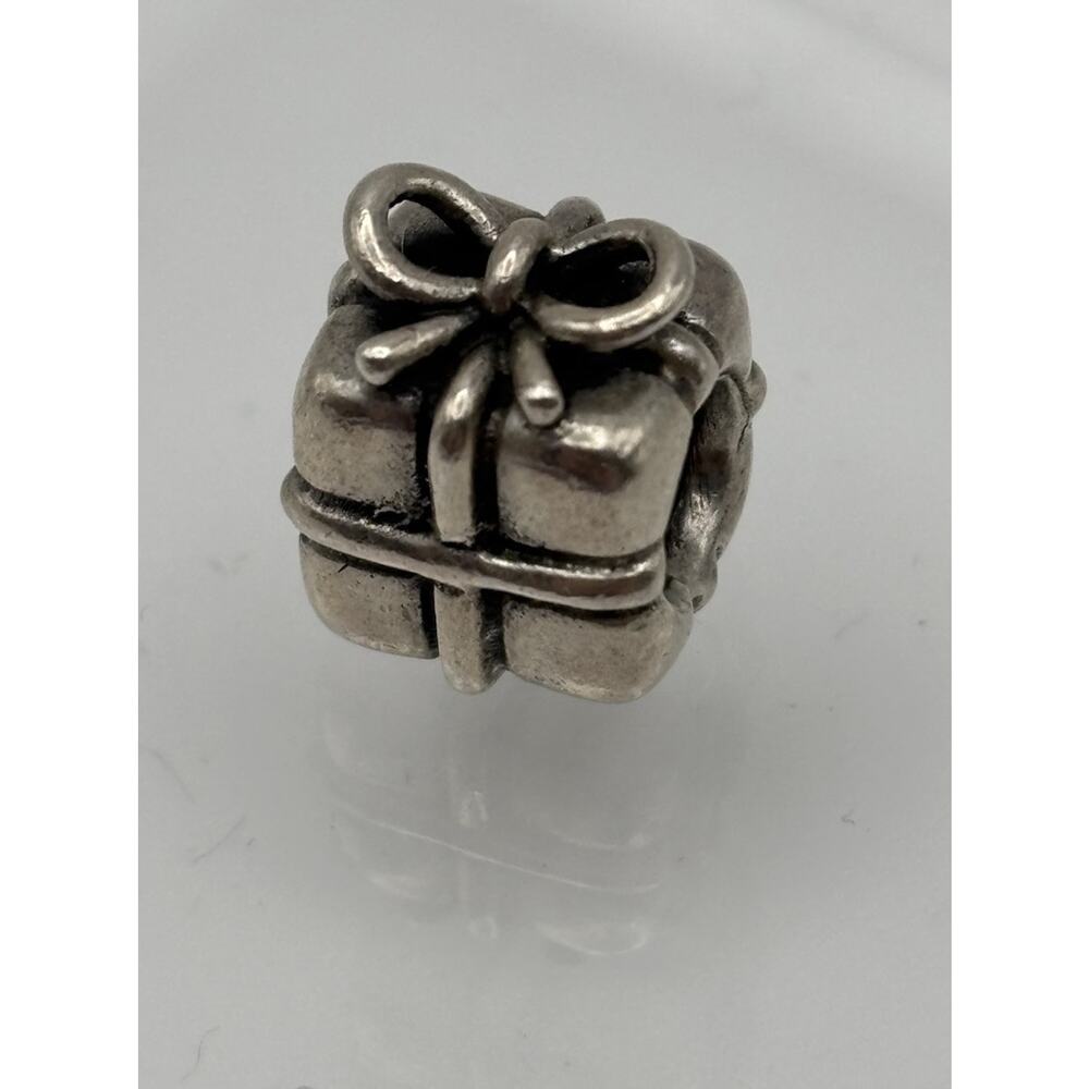 Authentic Pandora Bow Present Gift Charm Bead Silver Sterling 925 ALE 790300